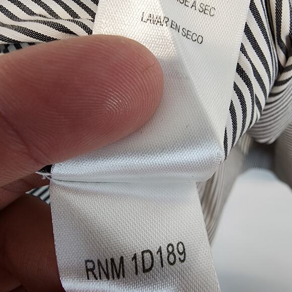 Bcbgmaxazria Ruffle Neck Sleeveless Blouse Size M Gray Stripe Stretch Avant Chic - Picture 10 of 10